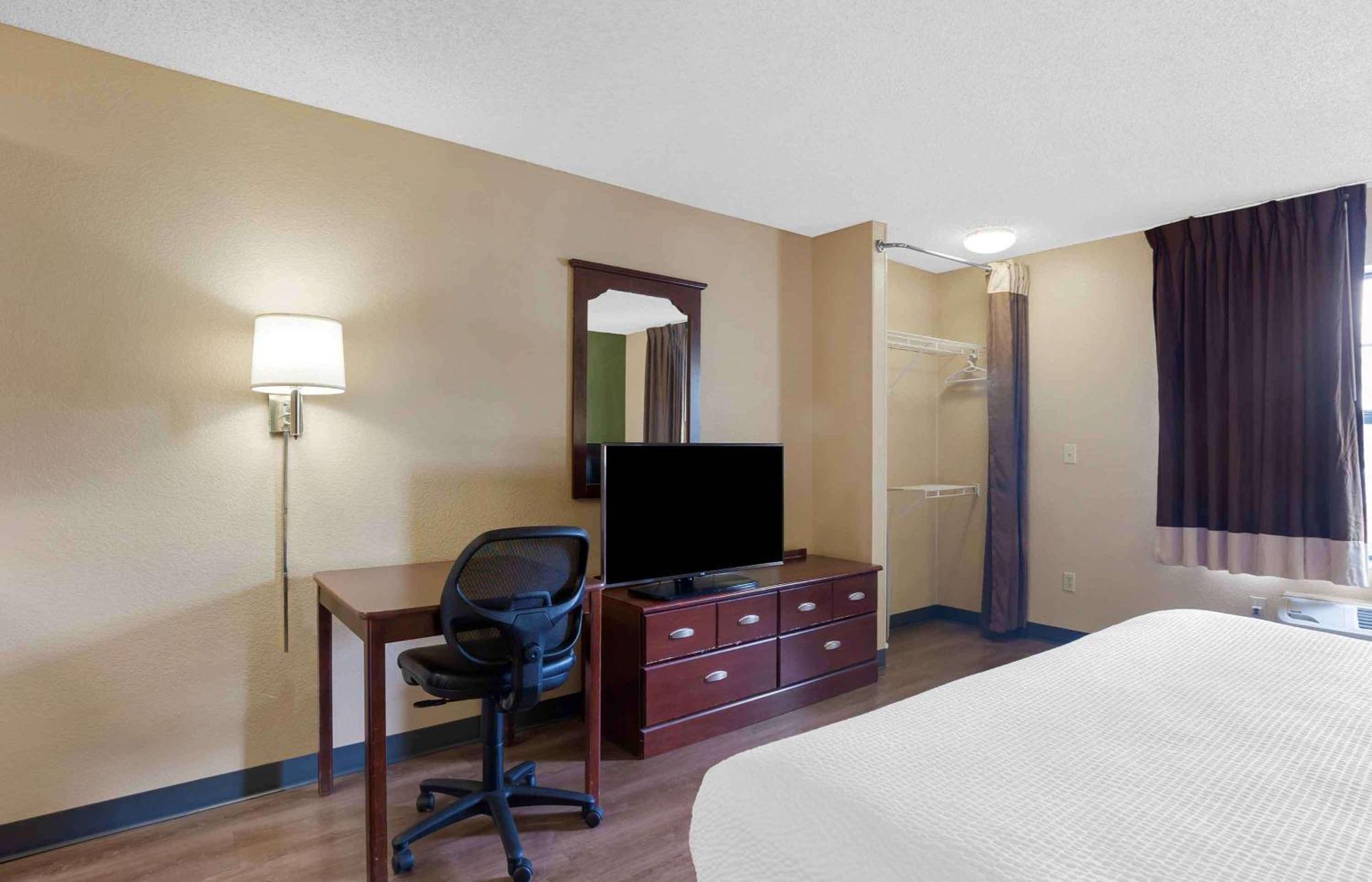 Extended Stay America Select Suites - Jacksonville - Baymeadows Exterior foto